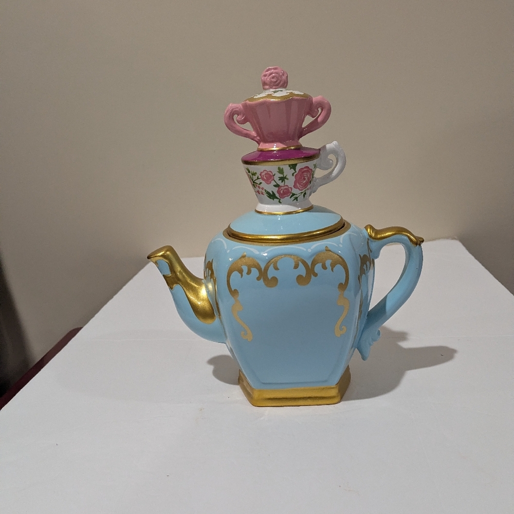 Alice In Wonderland, Elegant Blue and Gold Teapot with Pink Floral Lid 11"X9" - Picture 5 of 13